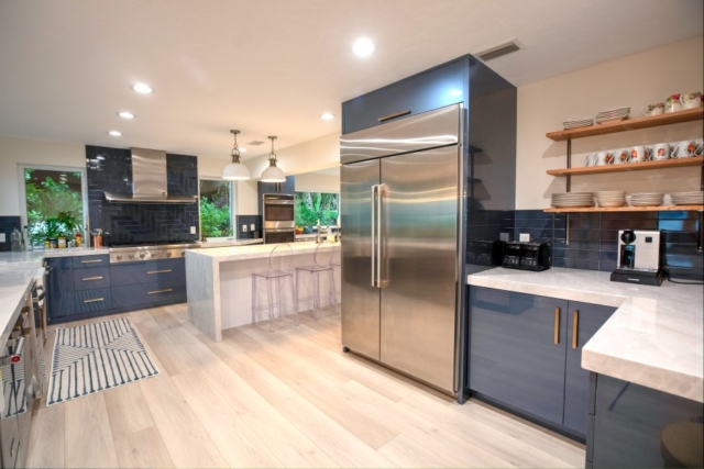 kitchen-commercial-refrigerator
